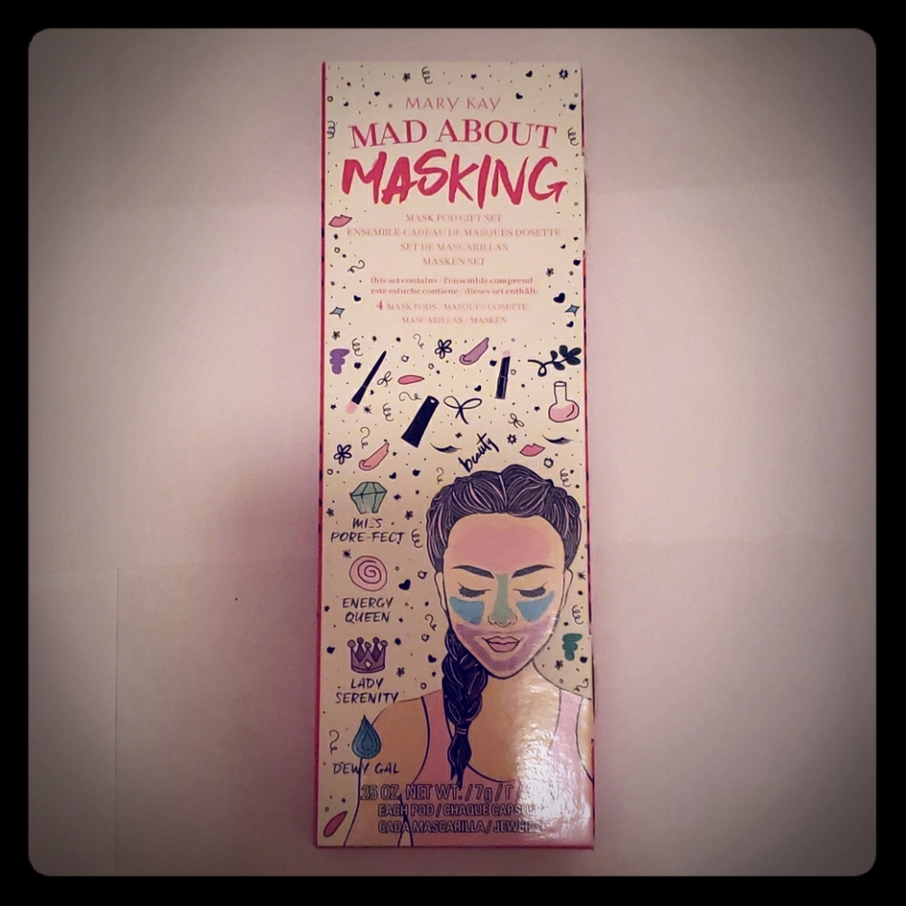 Mary Kay Mad about Masking set